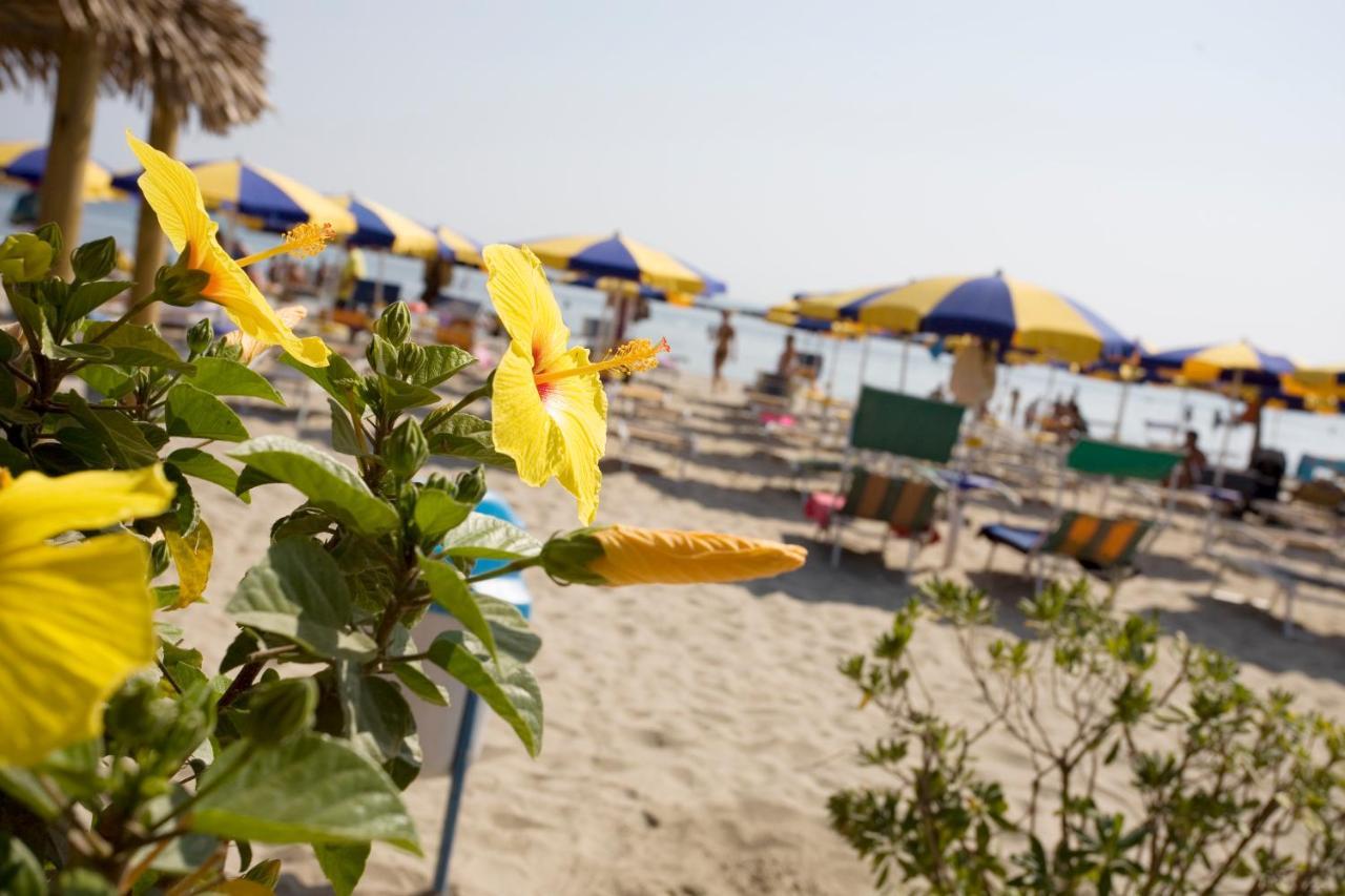 Hotel-Residence-B&B Le Dune Beach Service Included Lido Adriano Εξωτερικό φωτογραφία