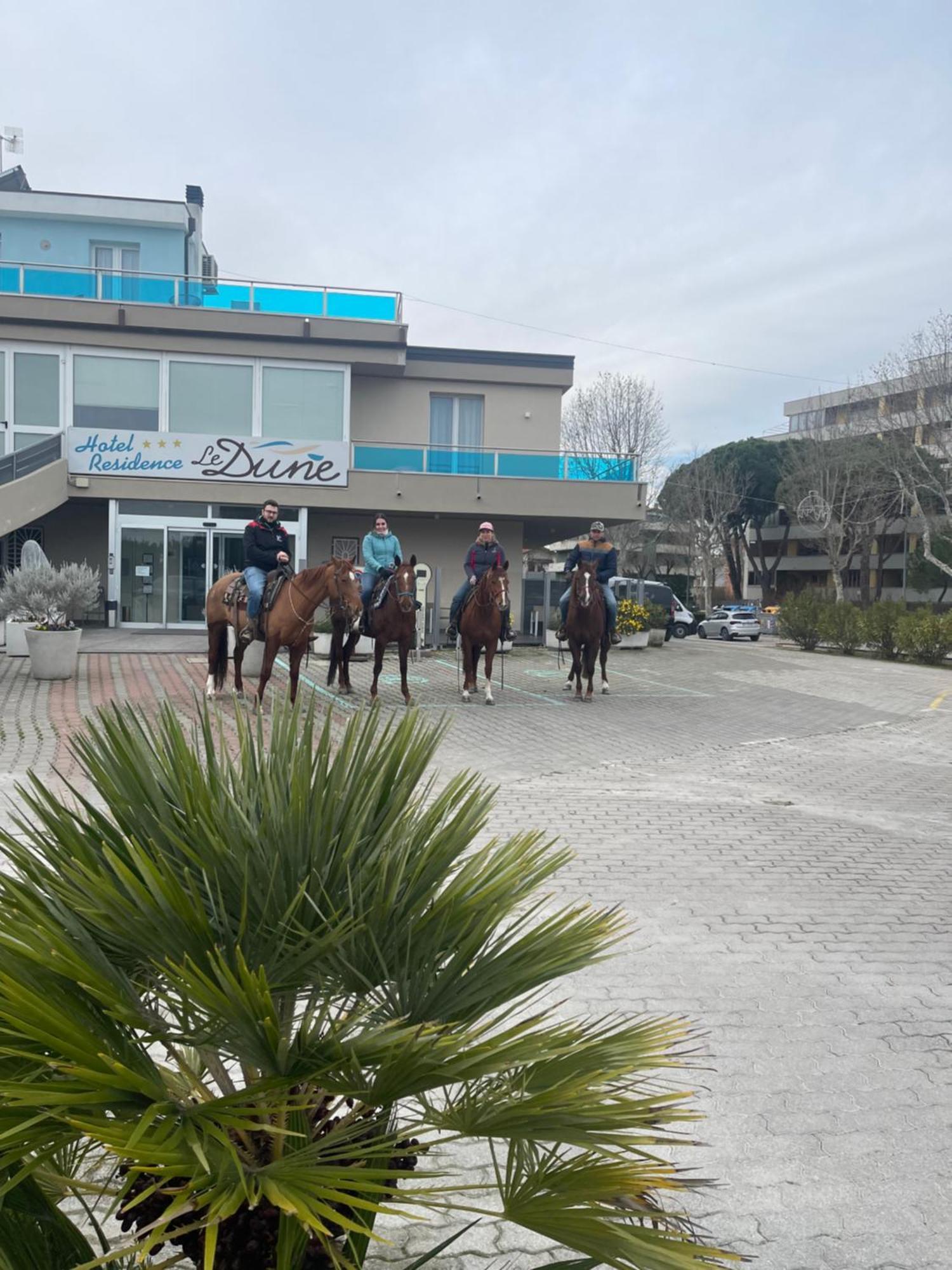 Hotel-Residence-B&B Le Dune Beach Service Included Lido Adriano Εξωτερικό φωτογραφία