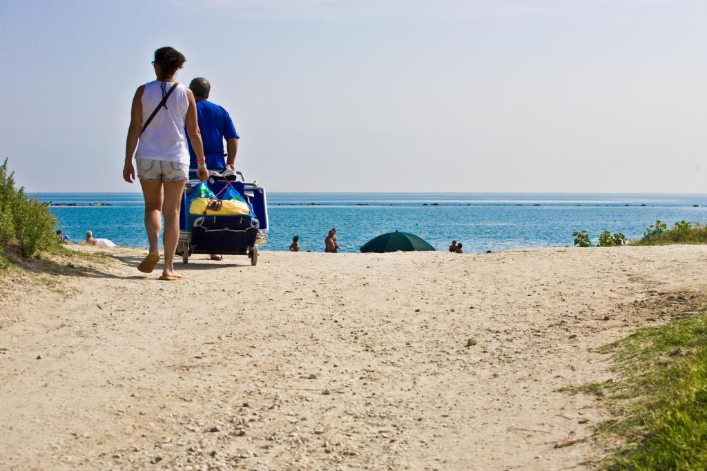 Hotel-Residence-B&B Le Dune Beach Service Included Lido Adriano Εξωτερικό φωτογραφία