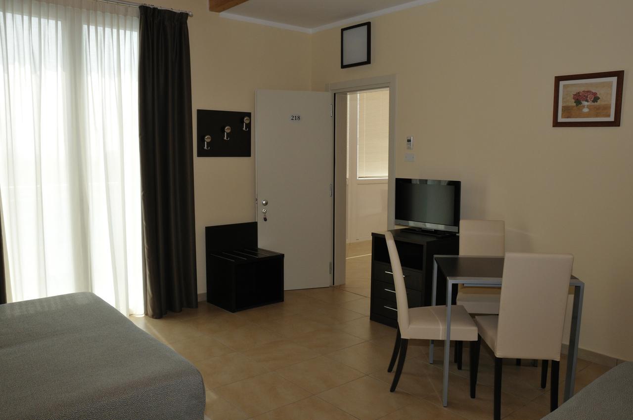 Hotel-Residence-B&B Le Dune Beach Service Included Lido Adriano Εξωτερικό φωτογραφία