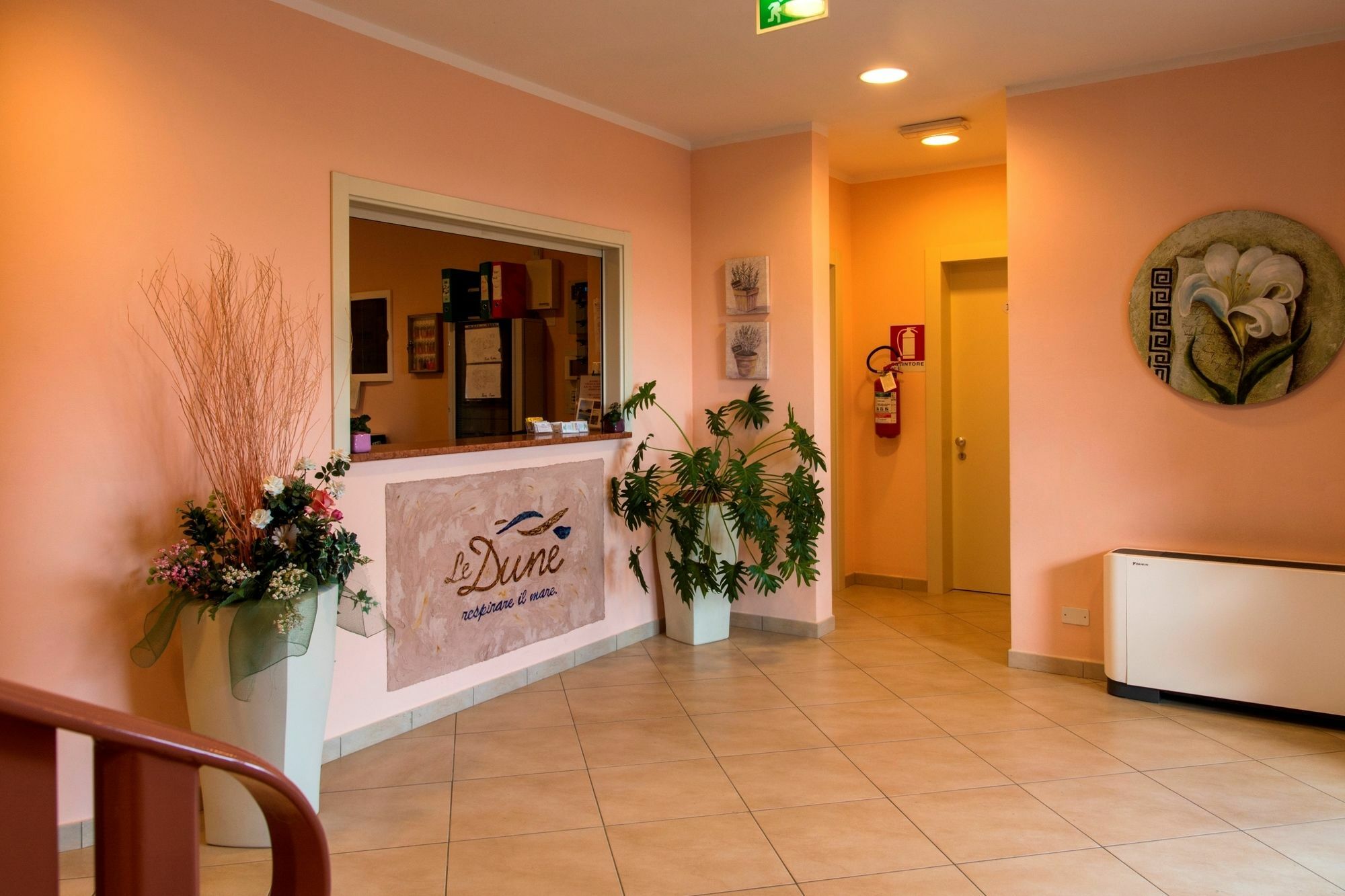 Hotel-Residence-B&B Le Dune Beach Service Included Lido Adriano Εξωτερικό φωτογραφία