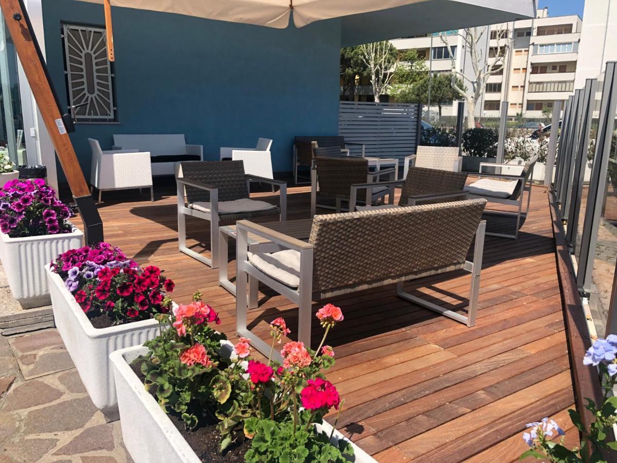 Hotel-Residence-B&B Le Dune Beach Service Included Lido Adriano Εξωτερικό φωτογραφία